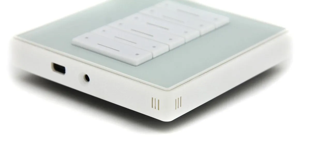 6BC Smart Touch Switch – 6-Button Capacitive Control Panel for Smart Automation